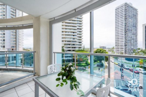 Chevron Renaissance – 2 Bedroom 2 Bathroom 6 pax - Q STAY